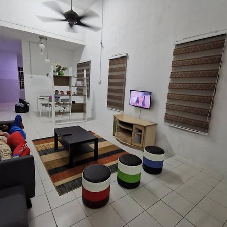 As'Cattleya Homestay Sepang Exteriör bild