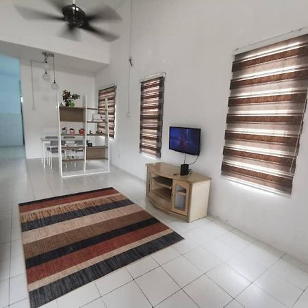 As'Cattleya Homestay Sepang Exteriör bild